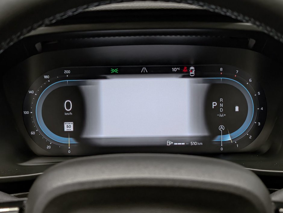 2025 Volvo XC40 B5 AWD Plus Dark Theme-17