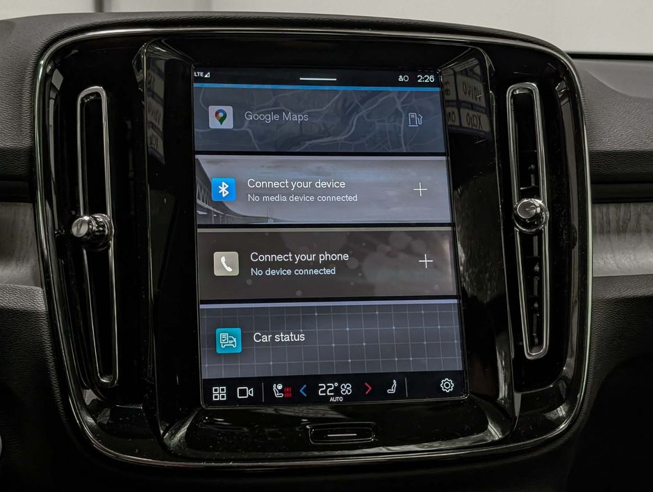 2025 Volvo XC40 B5 AWD Plus Dark Theme-10