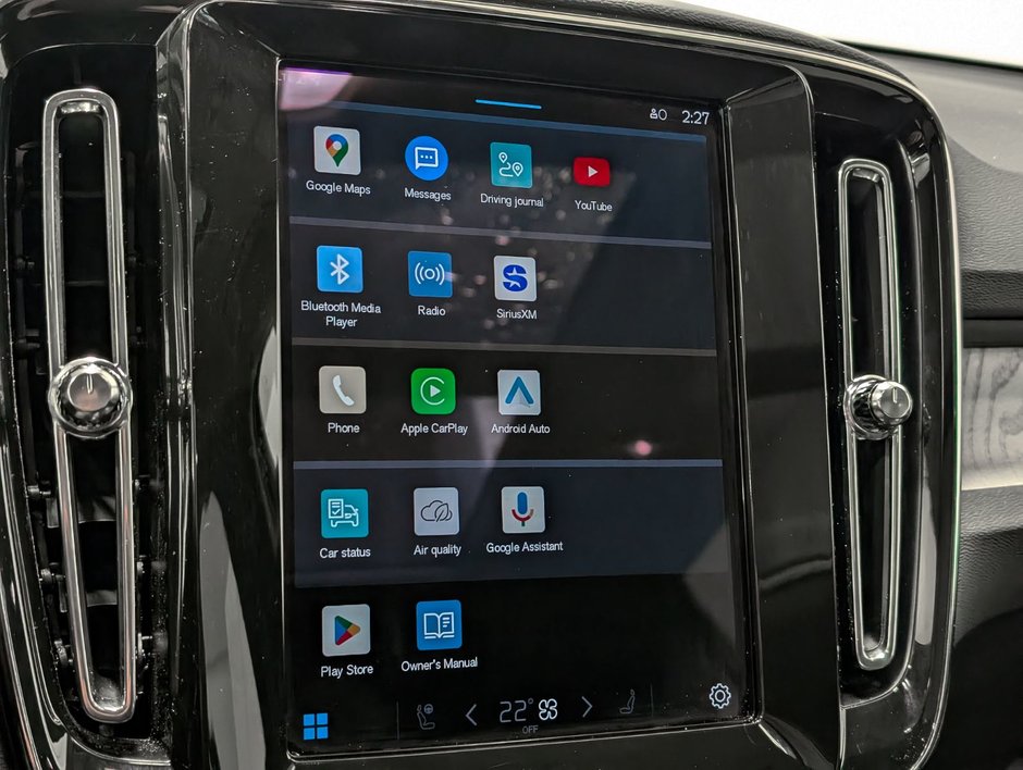 Volvo XC40 B5 AWD Plus Bright Theme 2025-16