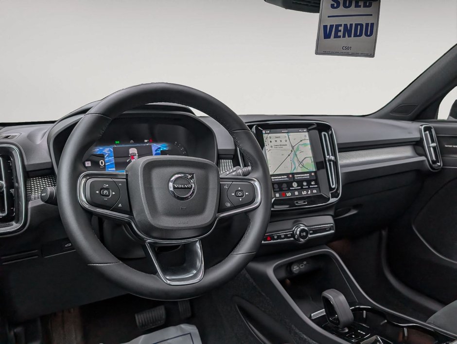 Volvo XC40 B5 AWD Ultra Dark Theme 2025-10