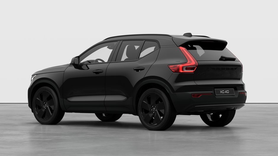 Volvo XC40 B5 AWD Ultra Black Edition 2026-1