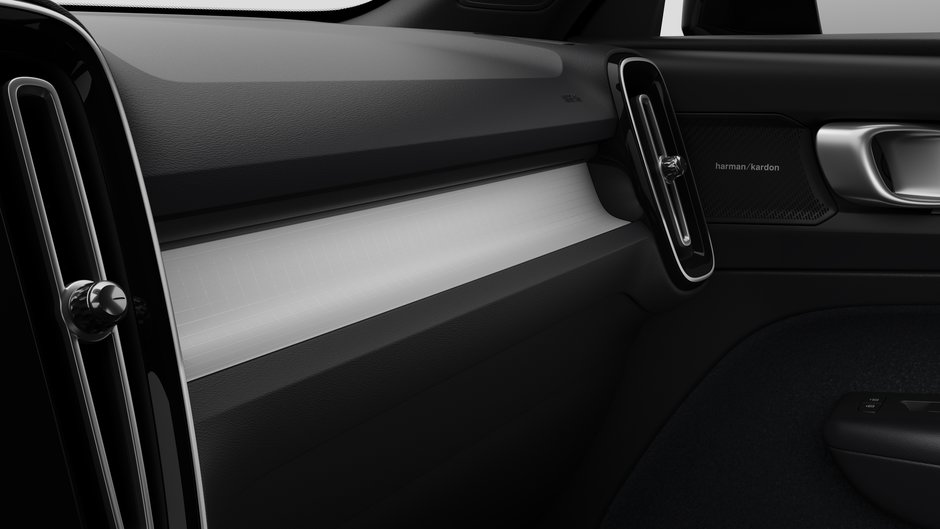 Volvo XC40 B5 AWD Ultra Black Edition 2026-8