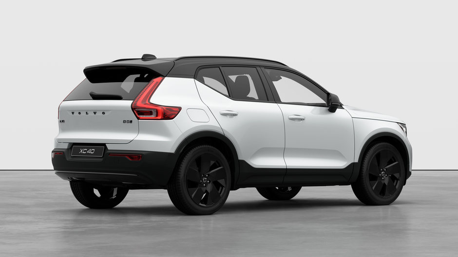 Volvo XC40 B5 AWD Ultra Black Edition 2026-3