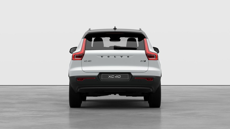 2026 Volvo XC40 B5 AWD Ultra Black Edition-5