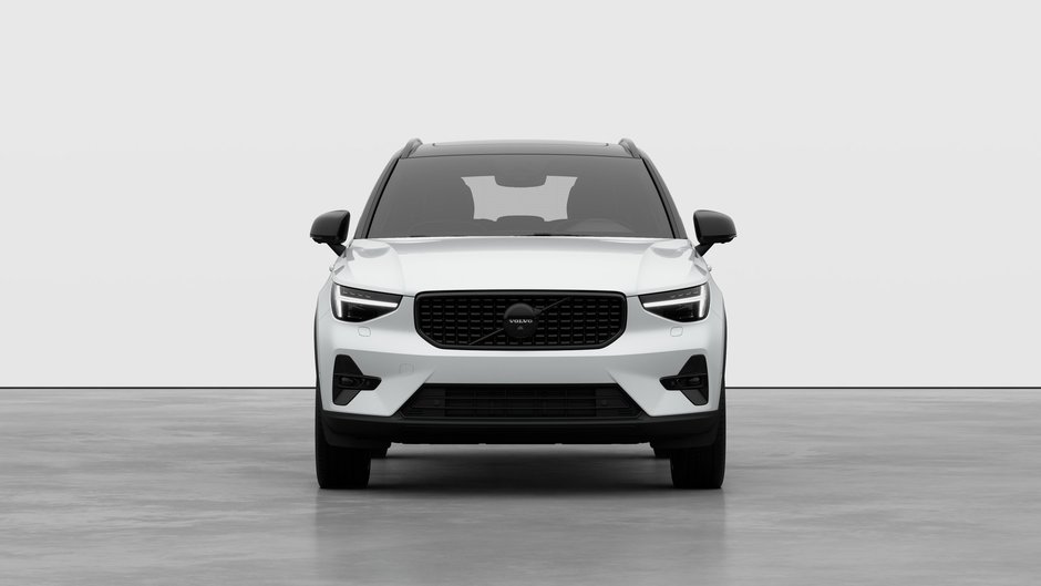 2026 Volvo XC40 B5 AWD Ultra Black Edition-4