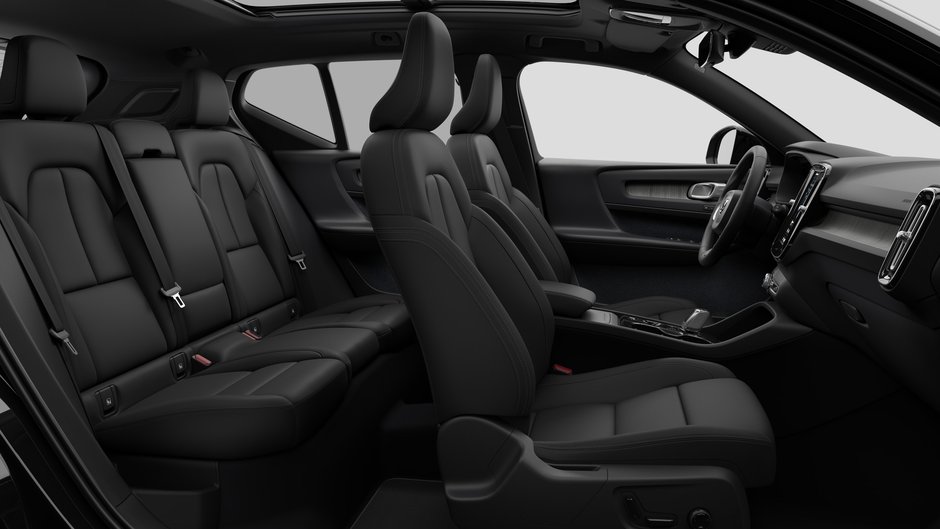 2026 Volvo XC40 B5 AWD Plus Dark Theme-12