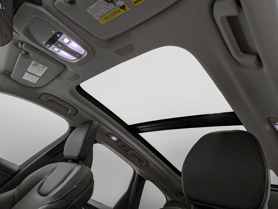 2025 Volvo XC60 Plug-In Hybrid T8 AWD Ultra Dark Theme-9