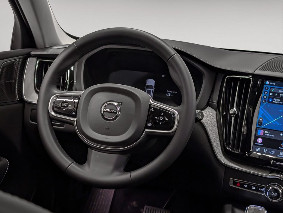 2025 Volvo XC60 Plug-In Hybrid T8 AWD Ultra Dark Theme-13