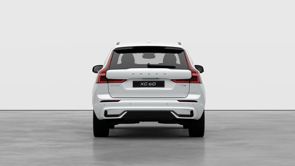 2026 Volvo XC60 Plug-in Hybrid T8 AWD Ultra Dark Theme-5