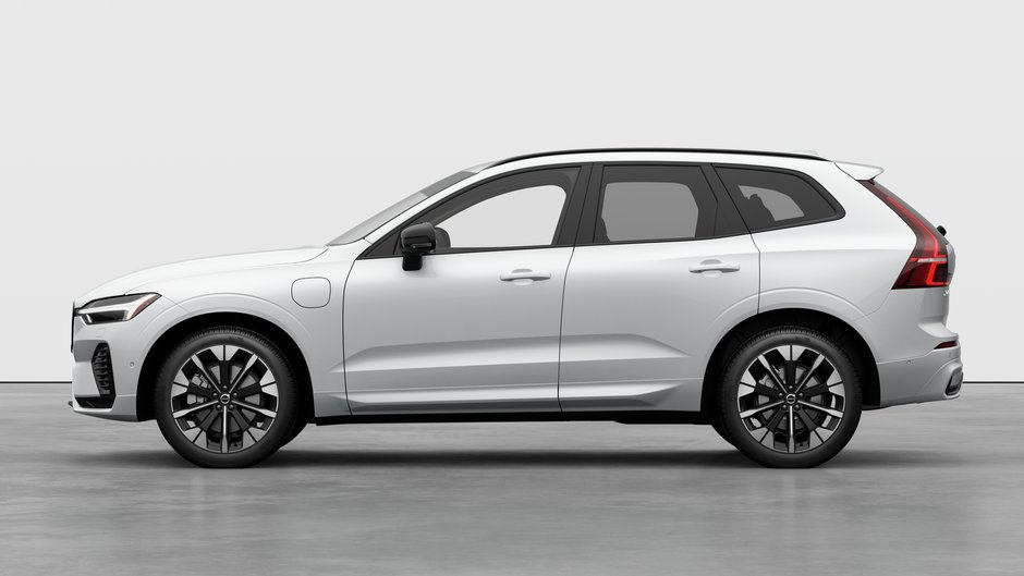 2026 Volvo XC60 Plug-in Hybrid T8 AWD Ultra Dark Theme-7