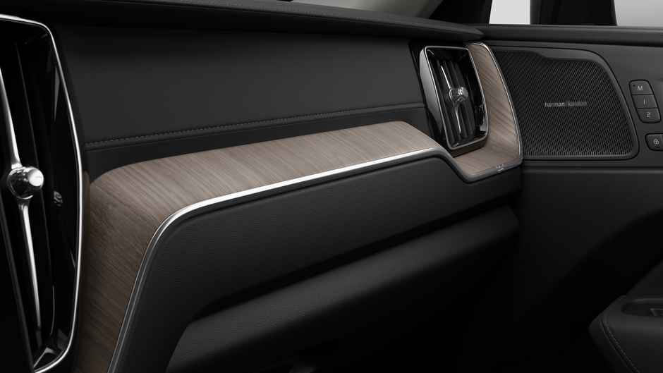 2026 Volvo XC60 Plug-In Hybrid T8 AWD Ultra Dark Theme-8