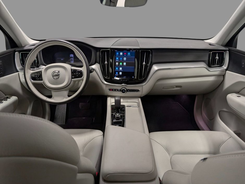 2024 Volvo XC60 Recharge T8 eAWD PHEV Core Dark Theme-10