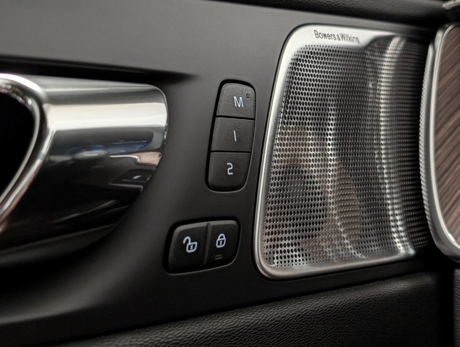Volvo XC60 T8 eAWD Inscription 2018-23