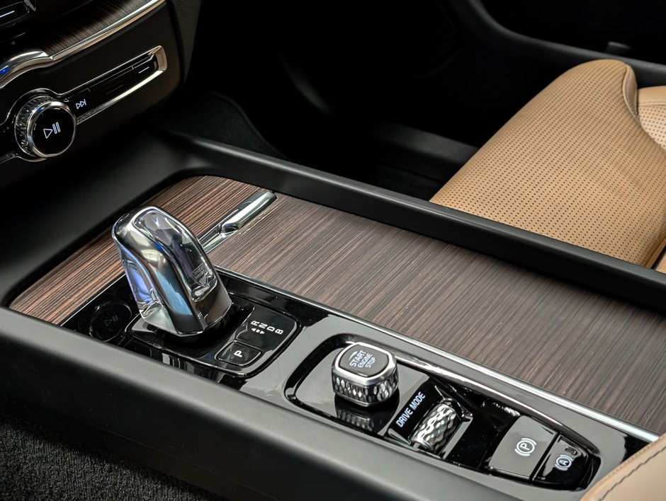 Volvo XC60 T8 eAWD Inscription 2018-17