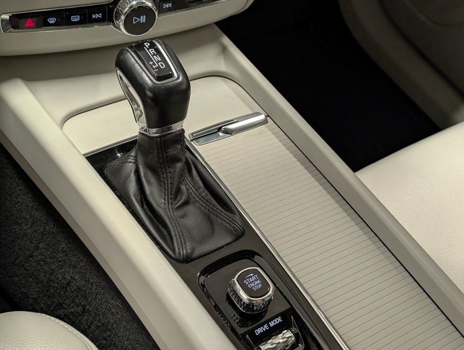 Volvo XC60 T6 AWD Momentum 2019-18