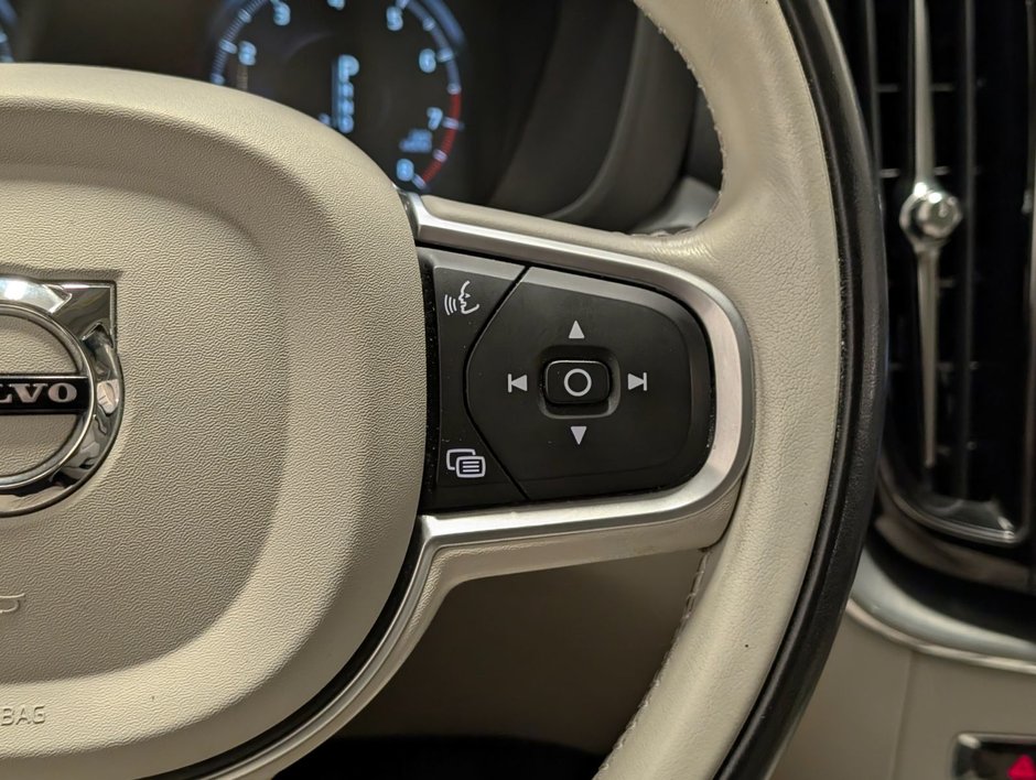 Volvo XC60 T6 AWD Momentum 2019-19