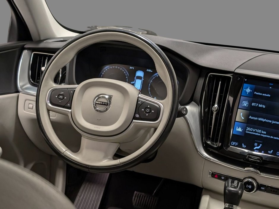 Volvo XC60 T6 AWD Momentum 2019-13