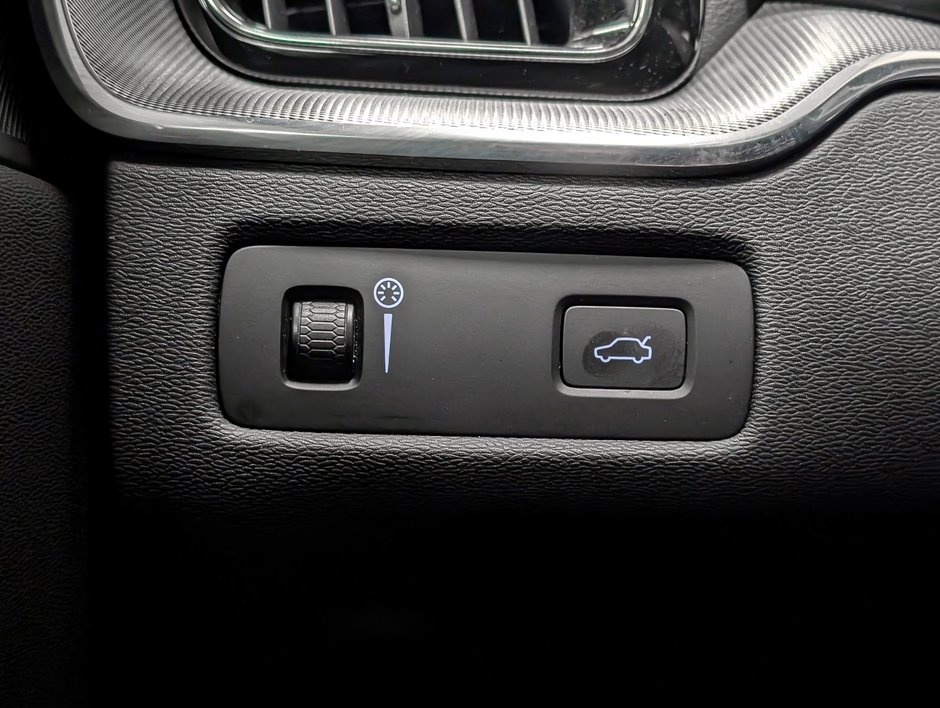 Volvo XC60 T6 AWD Inscription 2019-18