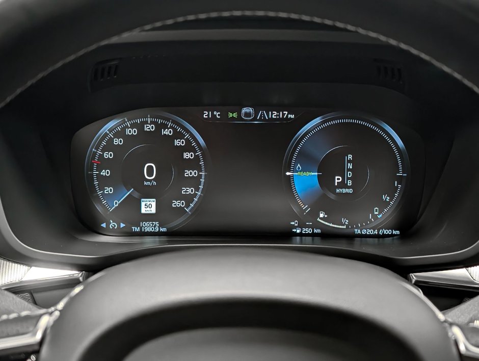 2019 Volvo XC60 T8 eAWD R-Design-16