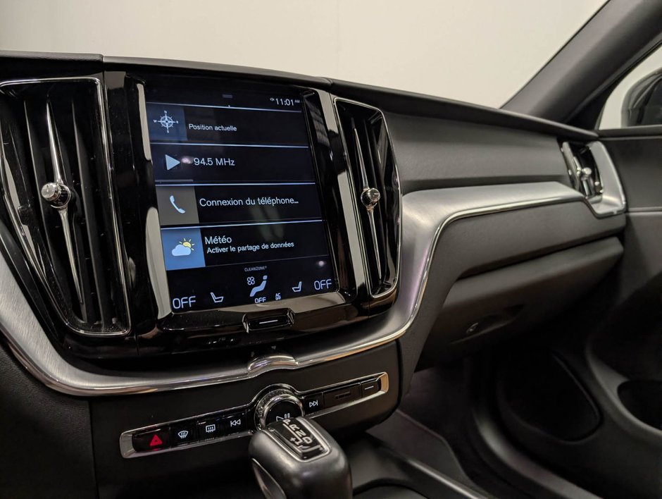 2019 Volvo XC60 T6 AWD Momentum-13