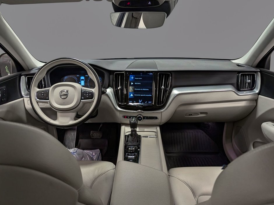 2020 Volvo XC60 T5 AWD Momentum-11