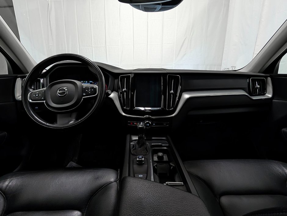Volvo XC60 T6 AWD Momentum 2020-11