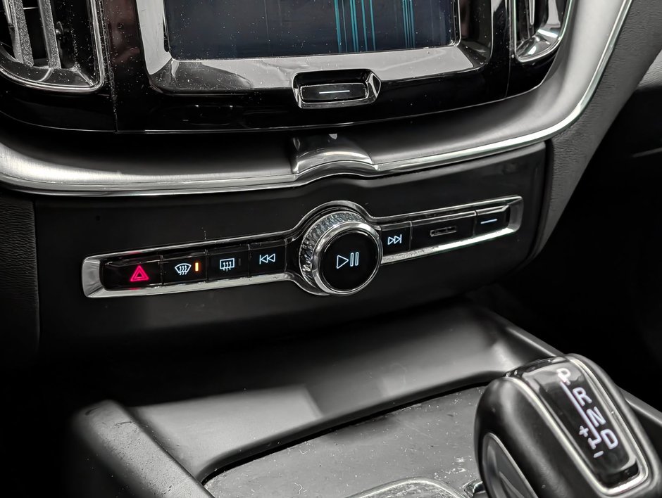 Volvo XC60 T6 AWD Momentum 2020-14