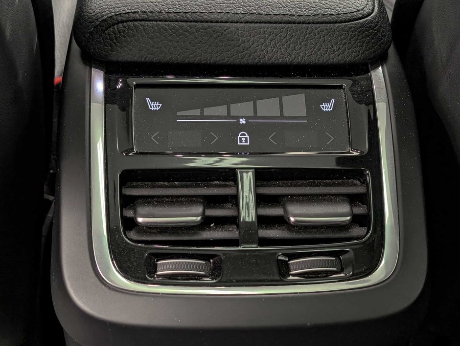 Volvo XC60 T5 AWD Momentum 2020-10