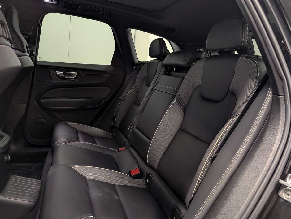 2020 Volvo XC60 T8 eAWD R-Design-9