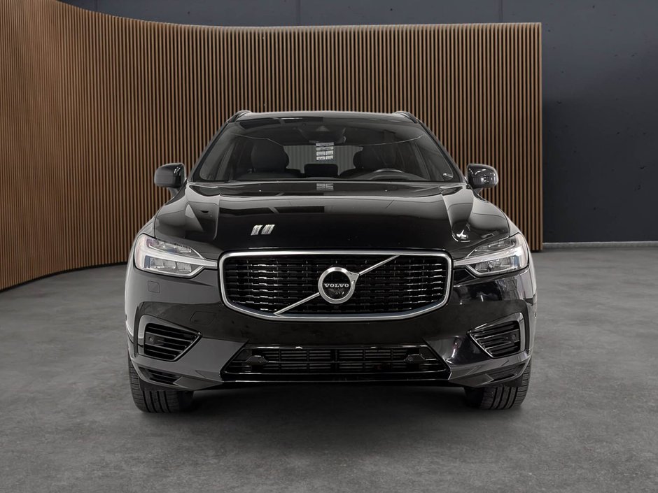 2020 Volvo XC60 T8 eAWD R-Design-1