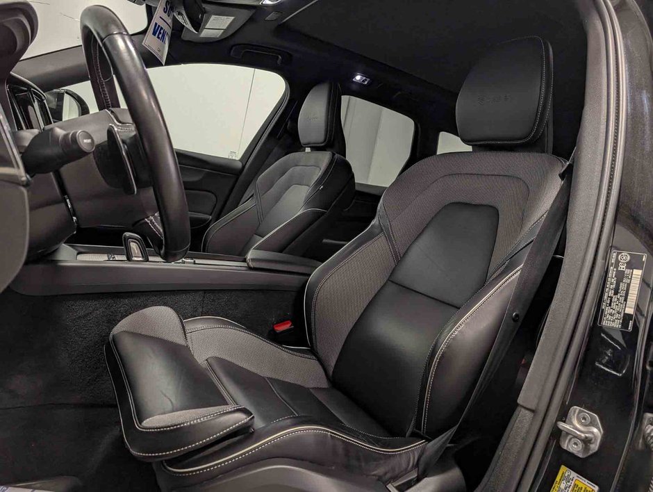 2020 Volvo XC60 T8 eAWD R-Design-8
