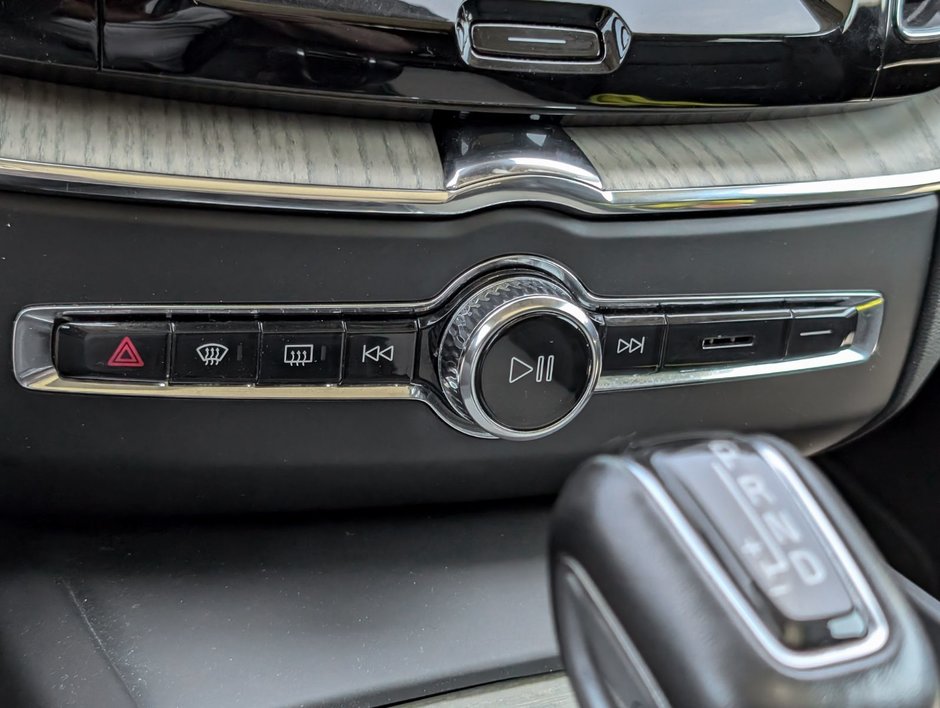 Volvo XC60 T6 AWD Inscription 2021-18