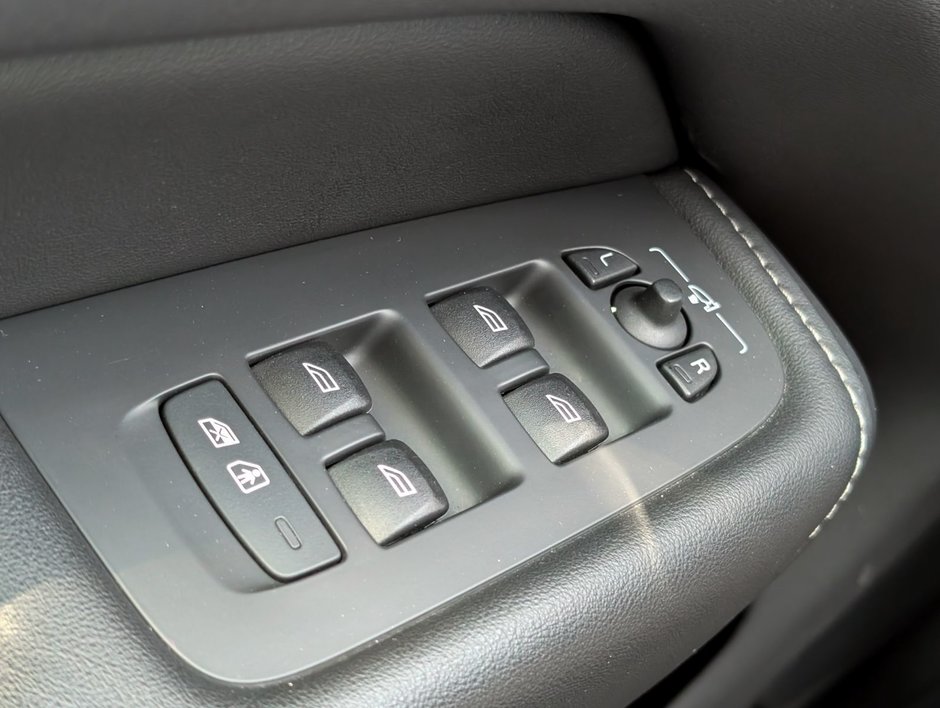 Volvo XC60 T6 AWD Inscription 2021-23