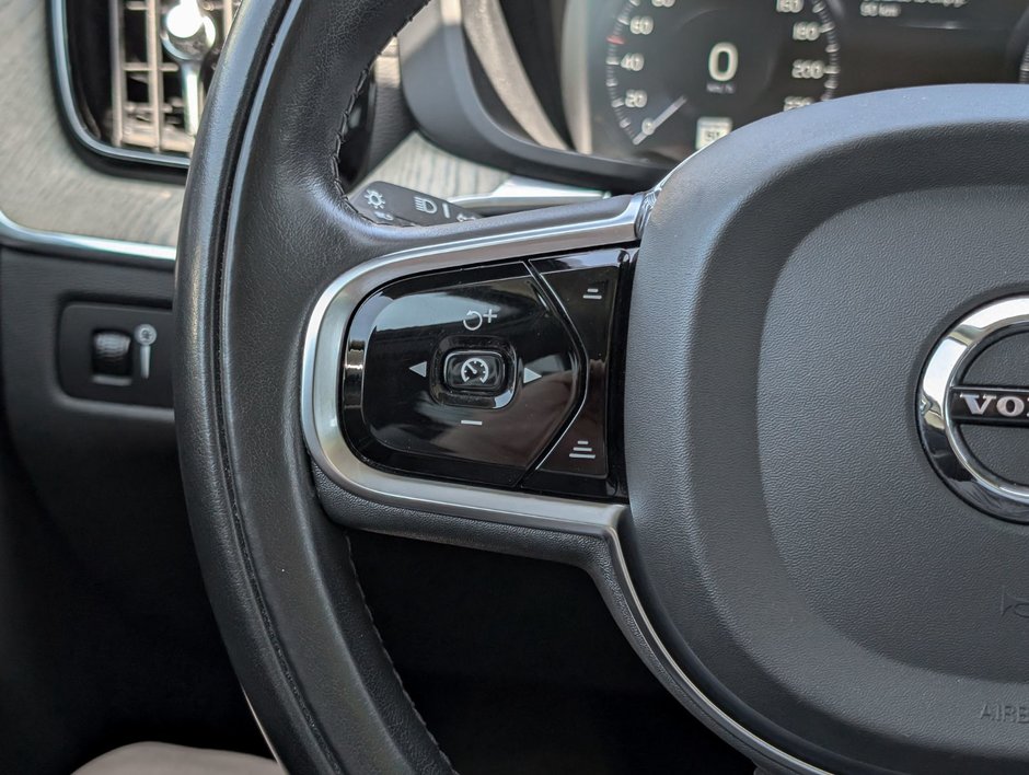 Volvo XC60 T6 AWD Inscription 2021-22