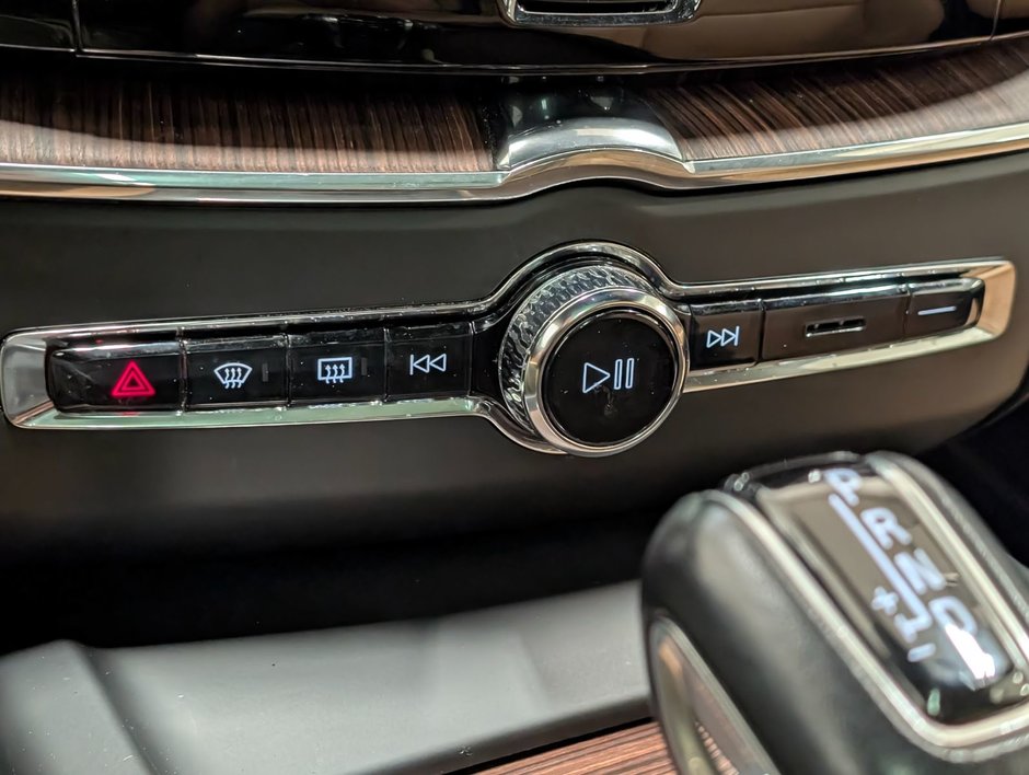 Volvo XC60 T6 AWD Inscription 2021-16