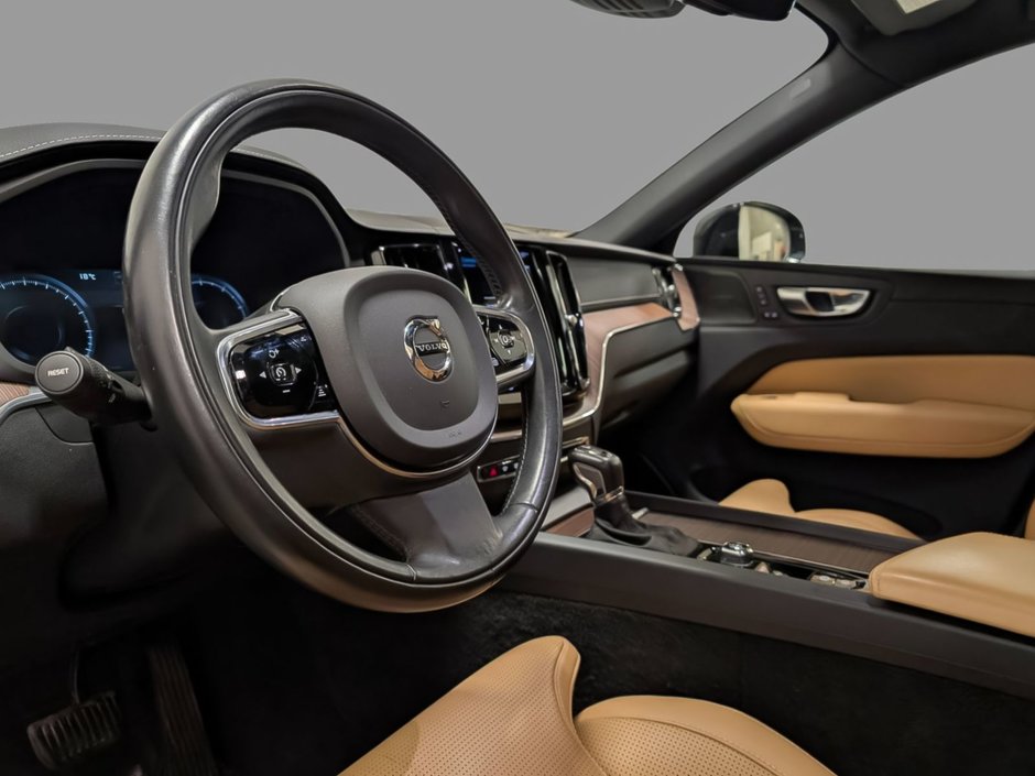 Volvo XC60 T6 AWD Inscription 2021-7