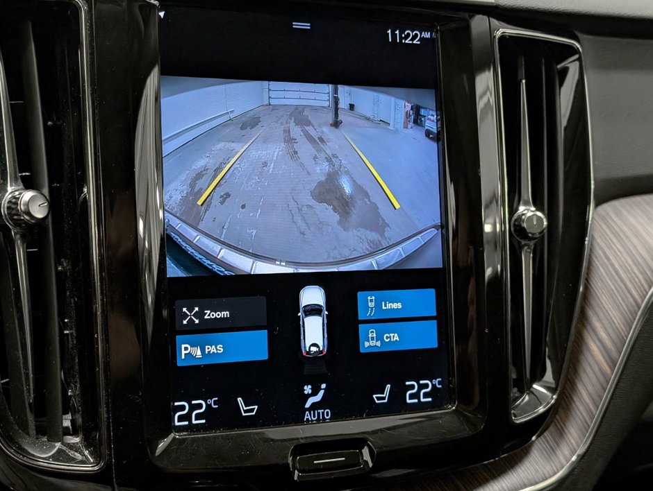 2021 Volvo XC60 T8 eAWD Inscription Expression-21