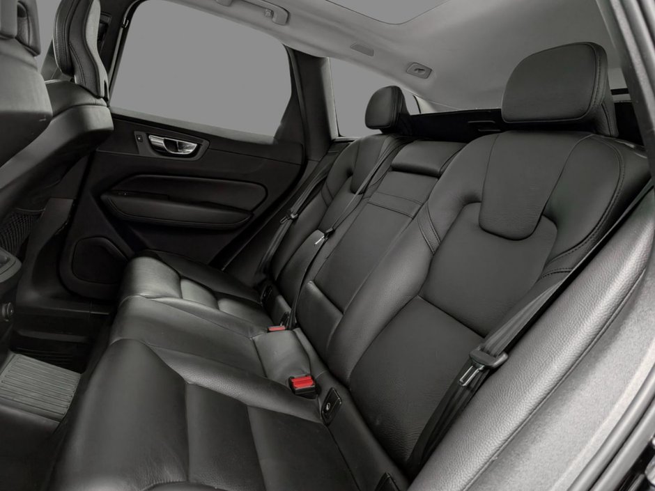 2021 Volvo XC60 T8 eAWD Inscription Expression-10