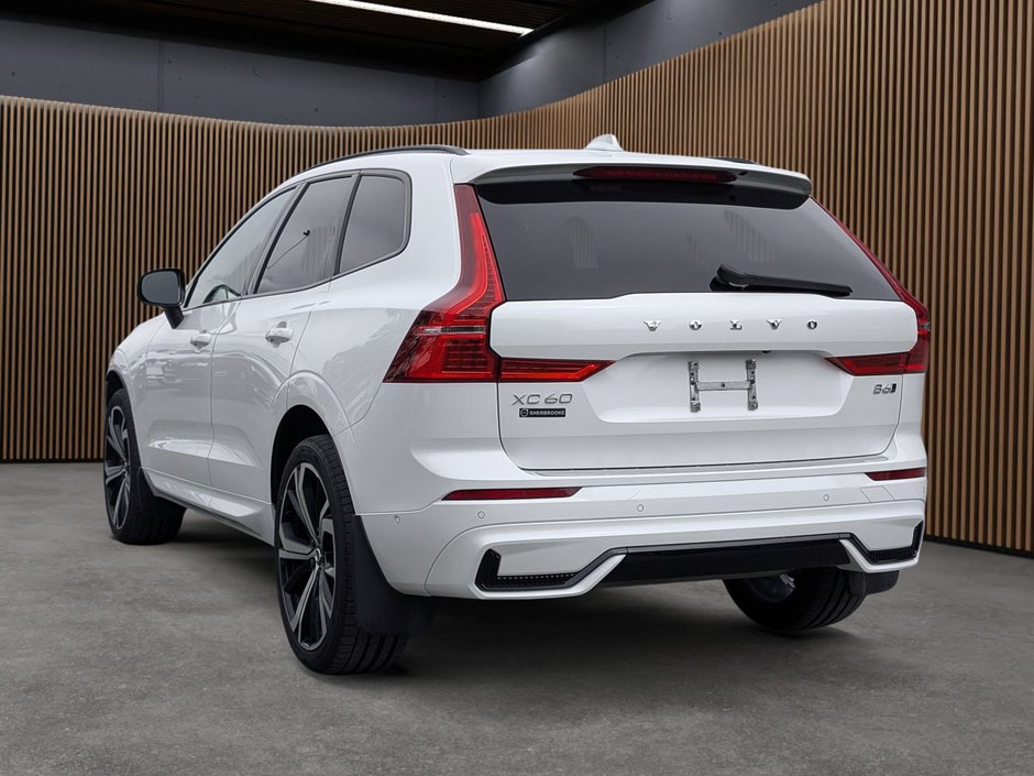 Volvo XC60 B6 AWD R-Design 2022-4