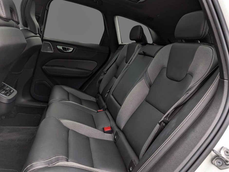Volvo XC60 B6 AWD R-Design 2022-11
