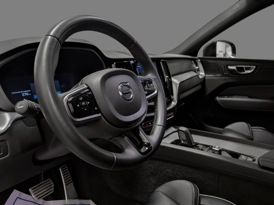 Volvo XC60 B6 AWD R-Design 2022-7