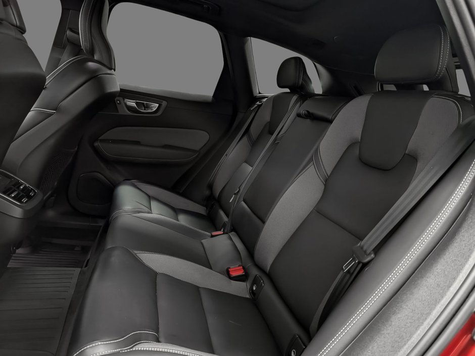 Volvo XC60 B6 AWD R-Design 2022-10