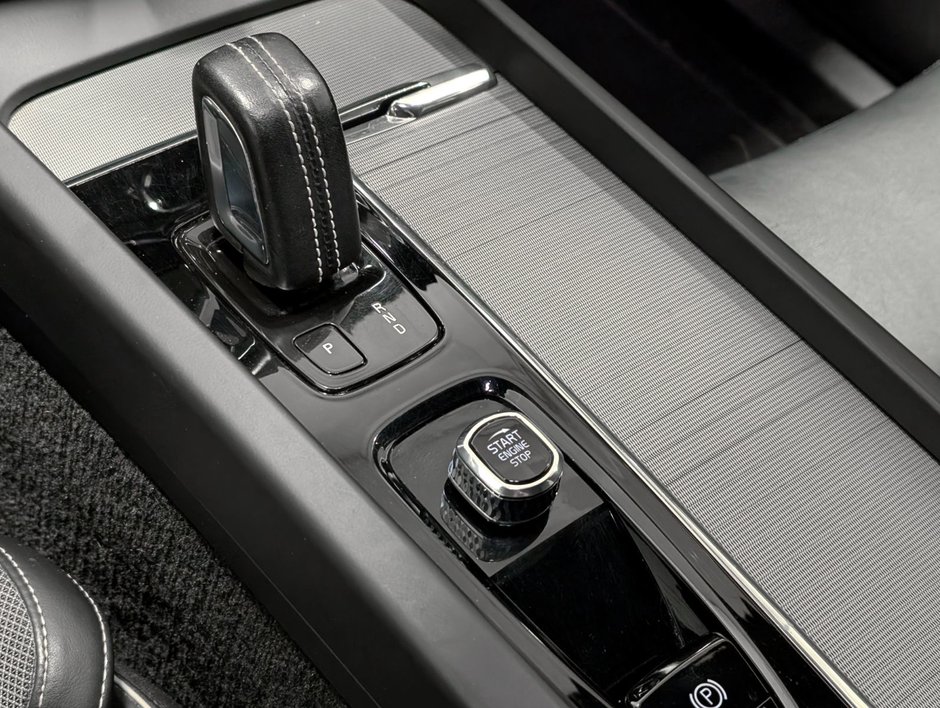 2022 Volvo XC60 B6 AWD R-Design-14