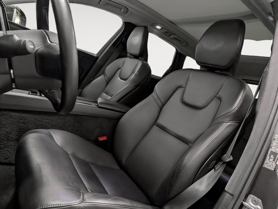 2022 Volvo XC60 Recharge Inscription Expression-8