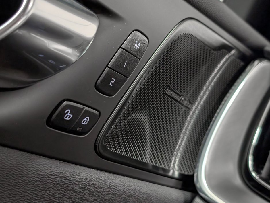 2022 Volvo XC60 Recharge Inscription Expression-21