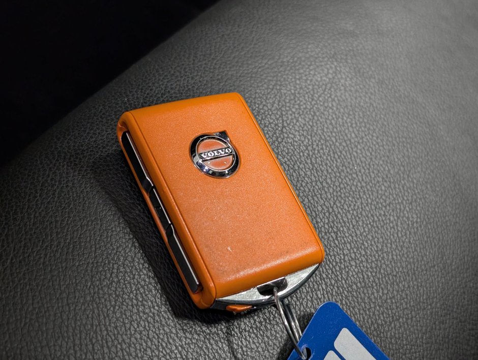 2022 Volvo XC60 Recharge Inscription Expression-24