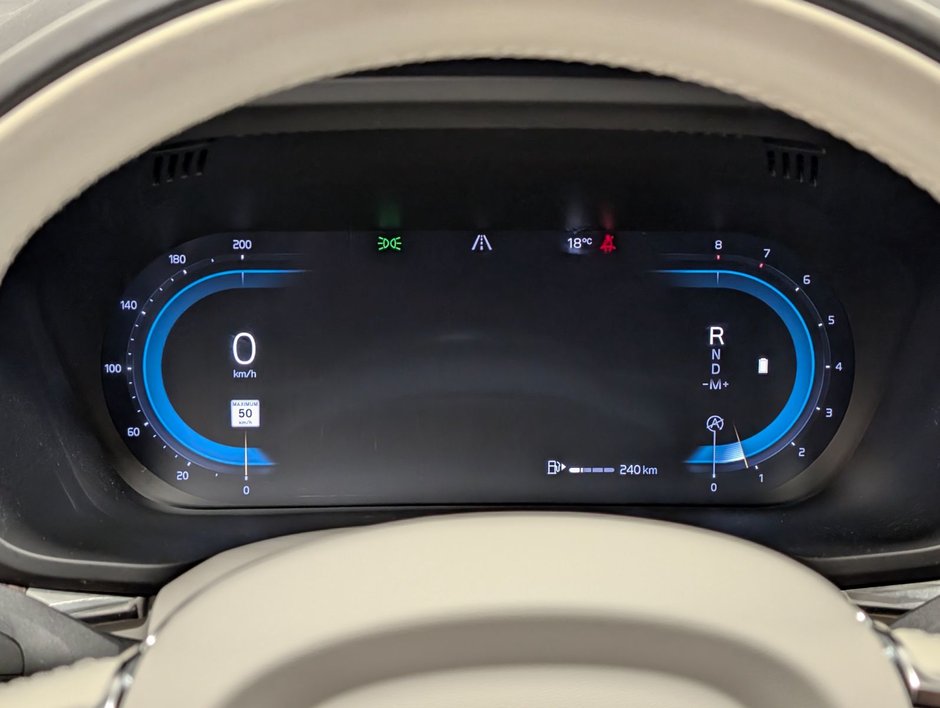 Volvo XC60 B5 AWD Momentum 2022-24