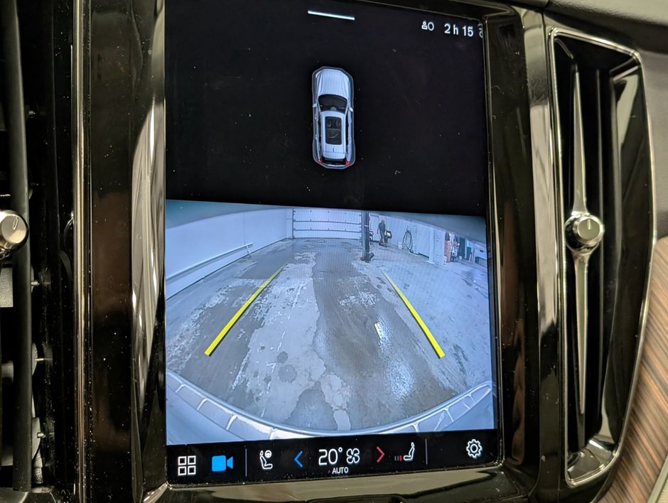 Volvo XC60 B5 AWD Momentum 2022-23