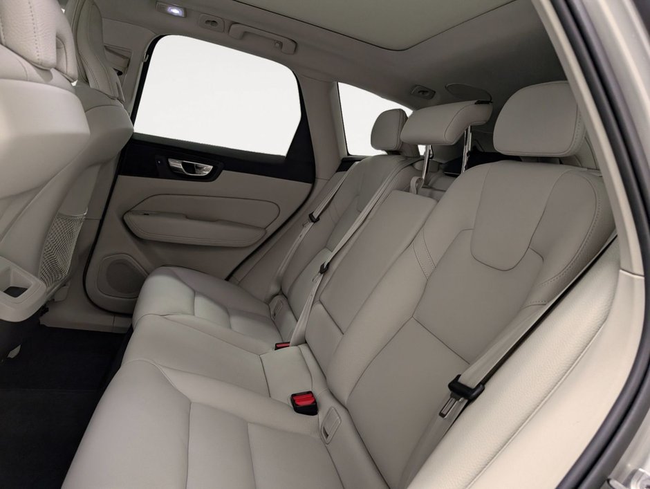 Volvo XC60 B5 AWD Momentum 2022-11