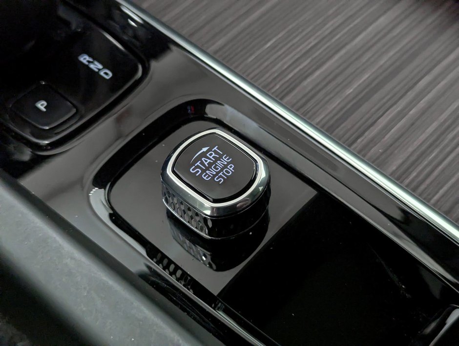 Volvo XC60 Recharge Inscription Expression 2022-17